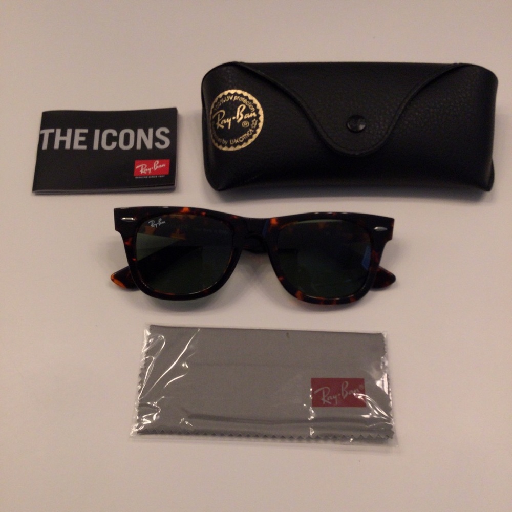 Ray-Ban Original Wayfarer Sunglasses - Tortoise Shell_NWOT